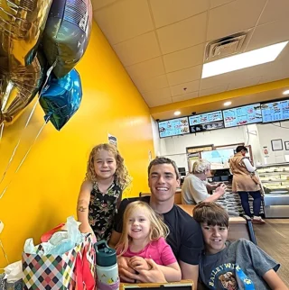 America’s Best Wings